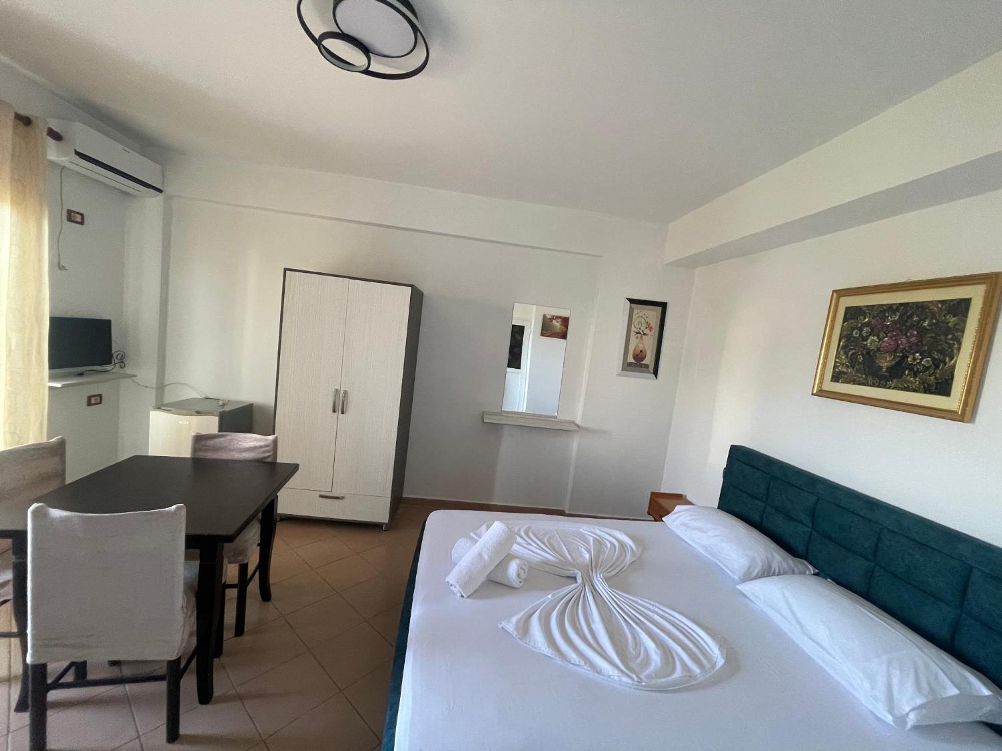 Bashkim Apartment