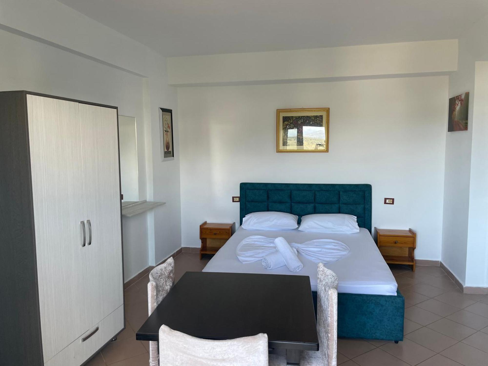Apartment Bashkim *