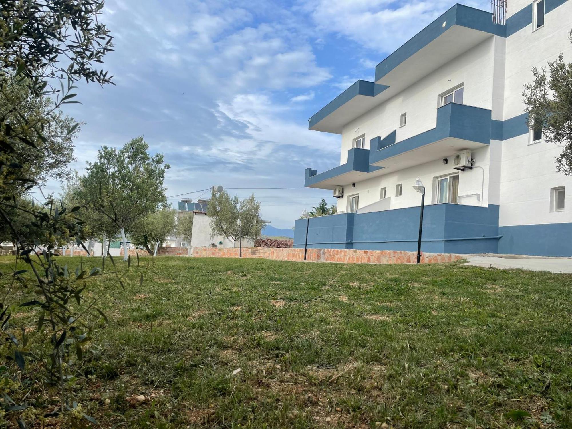 Bashkim Apartment *